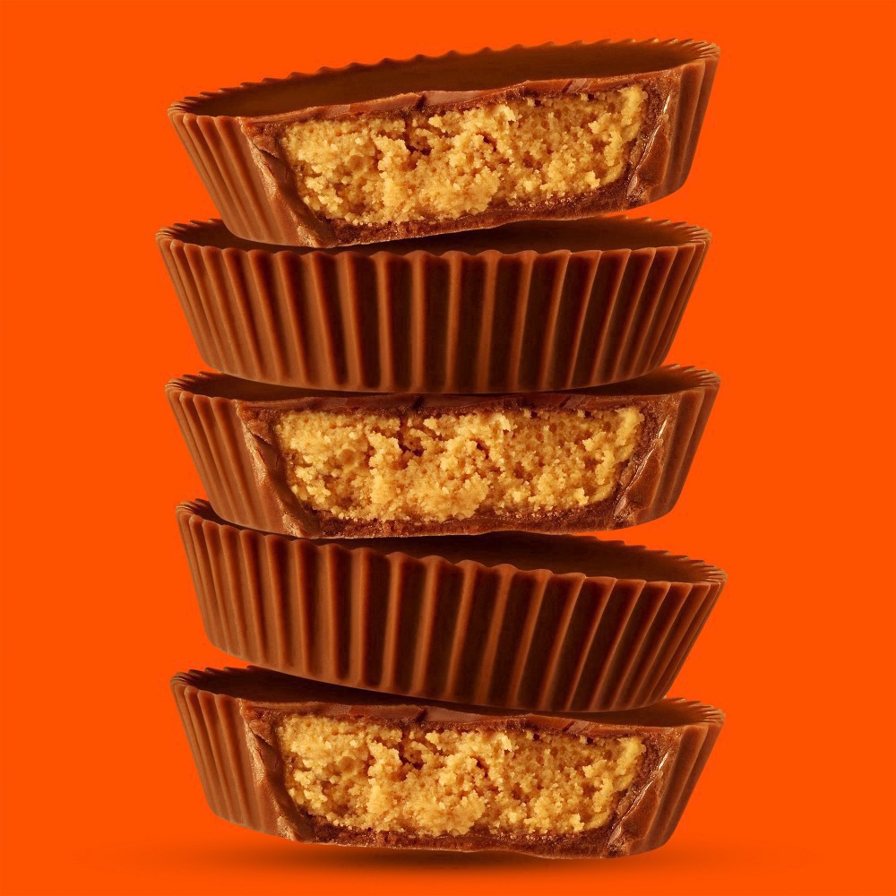 slide 40 of 73, Reese's Milk Chocolate Peanut Butter Snack Size Cups, Candy Packs, 0.55 oz (8 Count), 0.55 oz