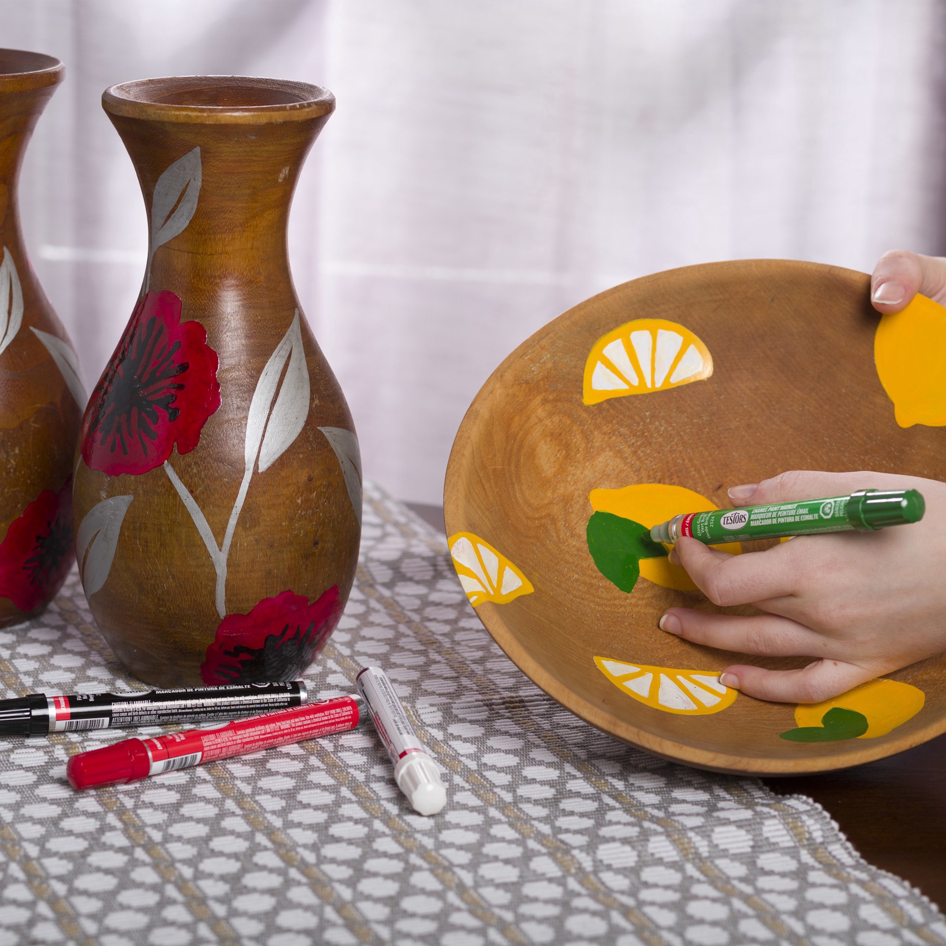 slide 5 of 5, Testors Metallic Chisel Tip Enamel Marker, 10 ml