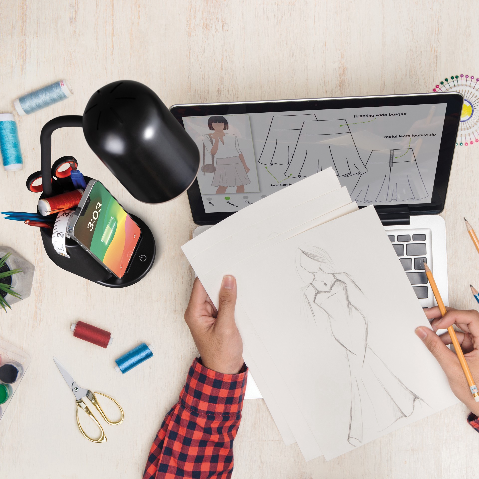 slide 3 of 7, Ott Lite Ottlite Wireless Charging Led Lamp With Organizer, 5.9 in x 3.9 in