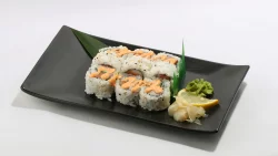 Spicy Nama Salmon Roll