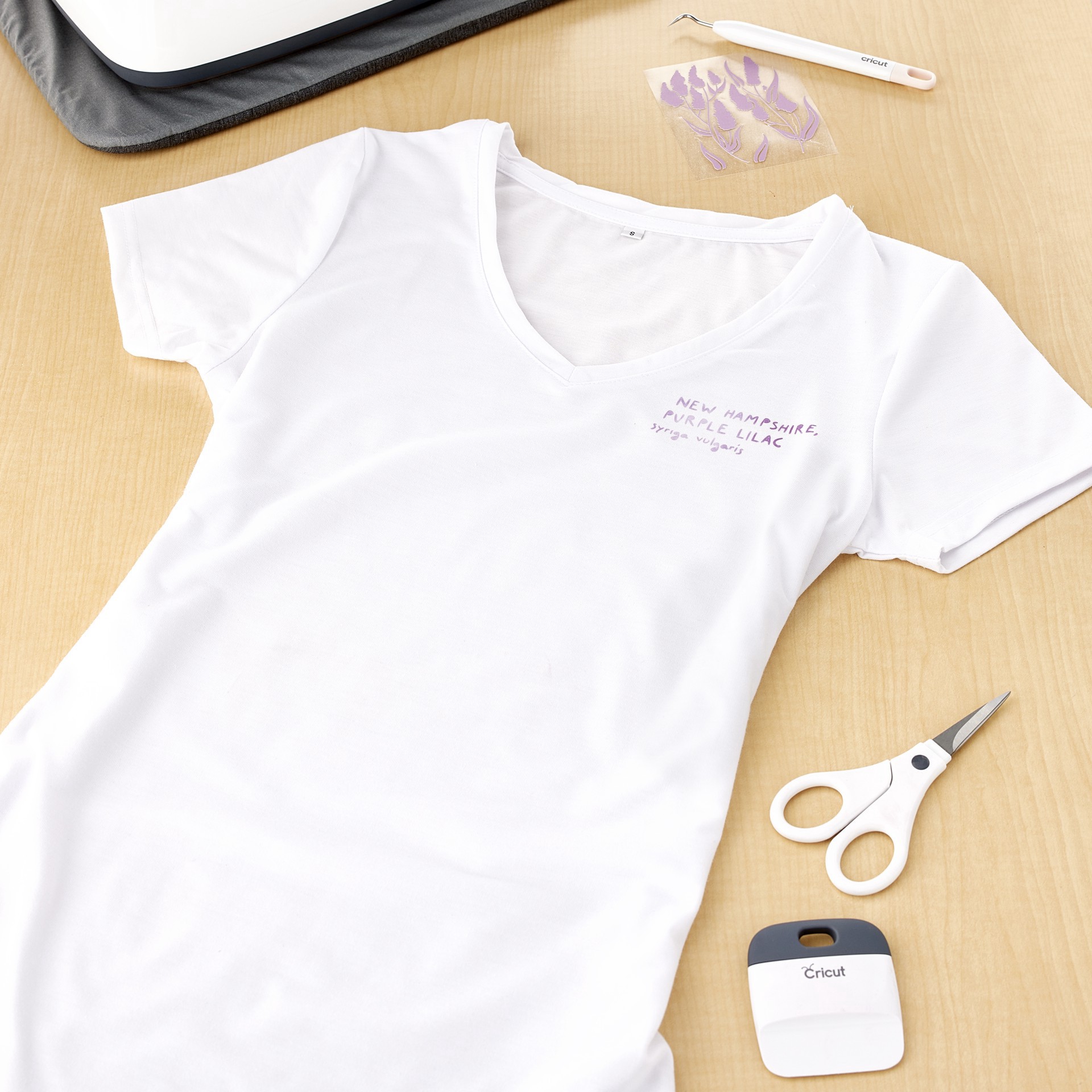 slide 3 of 8, Cricut Women's Blank V-Neck T-Shirt, LG