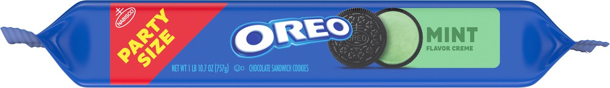 slide 4 of 9, Oreo Mint Flavor Creme Chocolate Sandwich Cookies Party Size 26.7 oz, 26.7 oz