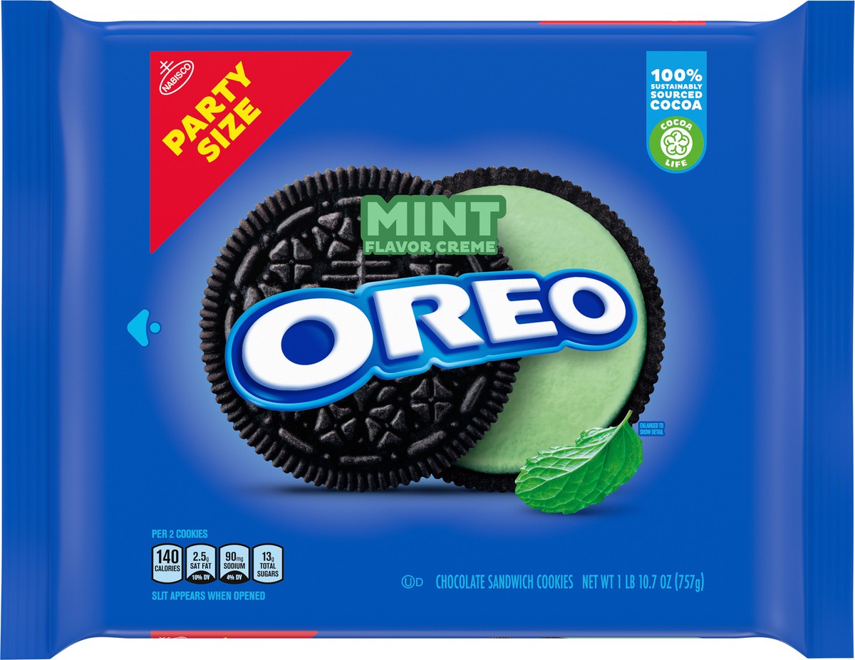 slide 6 of 9, Oreo Mint Flavor Creme Chocolate Sandwich Cookies Party Size 26.7 oz, 26.7 oz