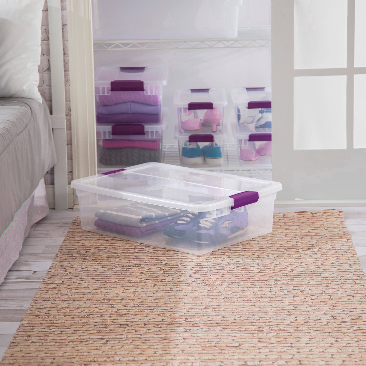 slide 53 of 71, Sterilite Storage Container 32 qt, 1 ct