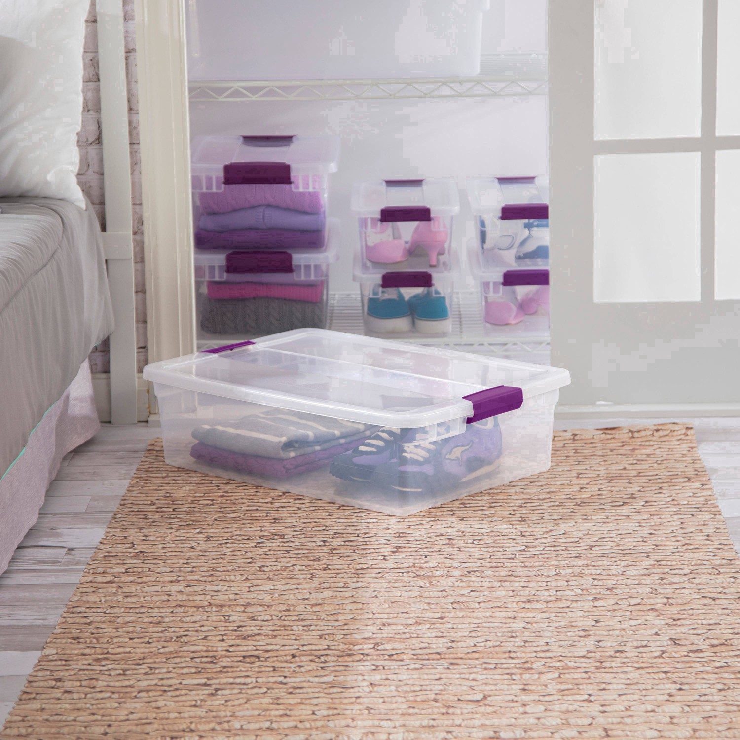 slide 4 of 71, Sterilite Storage Container 32 qt, 1 ct