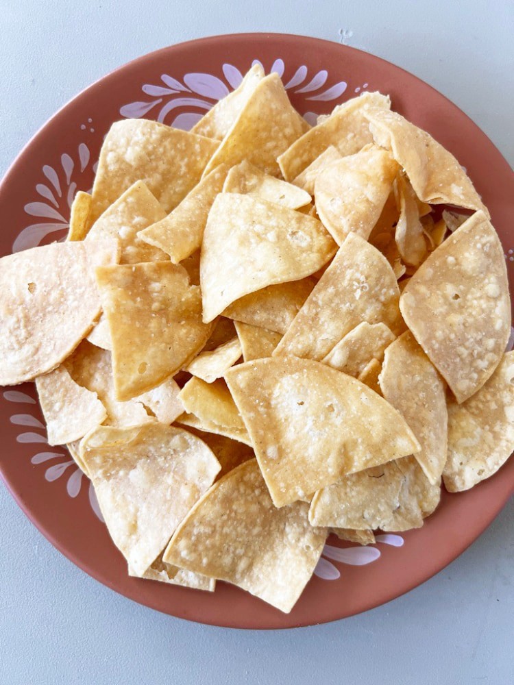 slide 2 of 3, Chicas Lime Corn Tortilla Chips, 10 oz