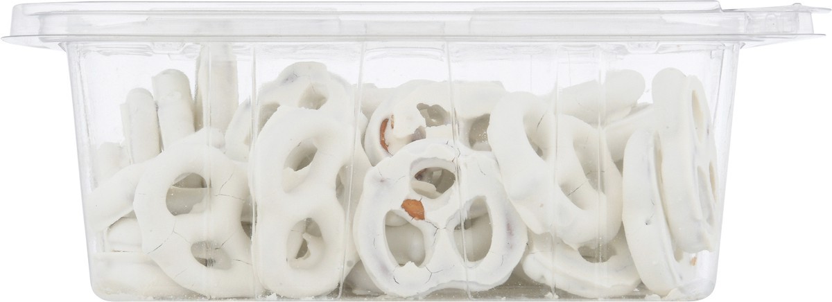 slide 10 of 13, Valued Naturals Tub Pretzel Yogurt, 8.5 oz