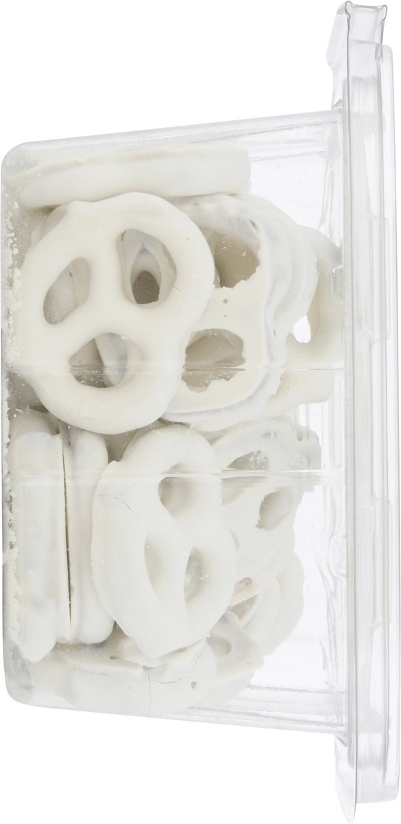 slide 4 of 13, Valued Naturals Tub Pretzel Yogurt, 8.5 oz