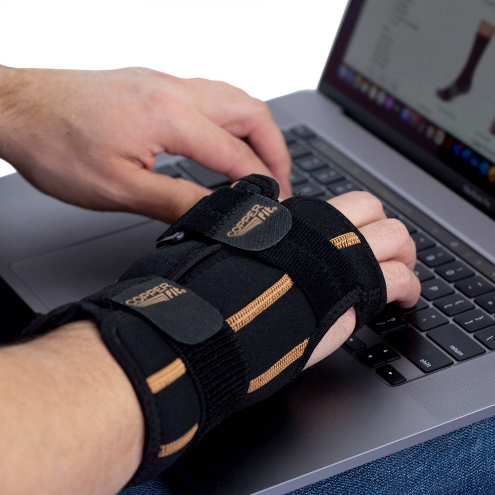 slide 6 of 9, Copper Fit Rapid Relief+ Hot/Cold Gel Packs Unisex Wrist Brace One Size 1 ea, 1 ct