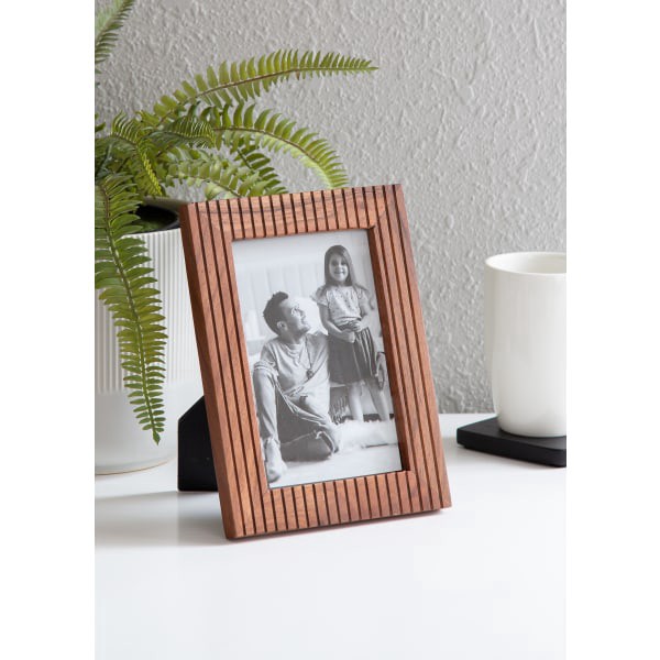 slide 4 of 8, Realspace Becker Wood Picture Frame, 5-3/4"" X 7-3/4"", Matted For 4"" X 6"", Natural, 1 ct