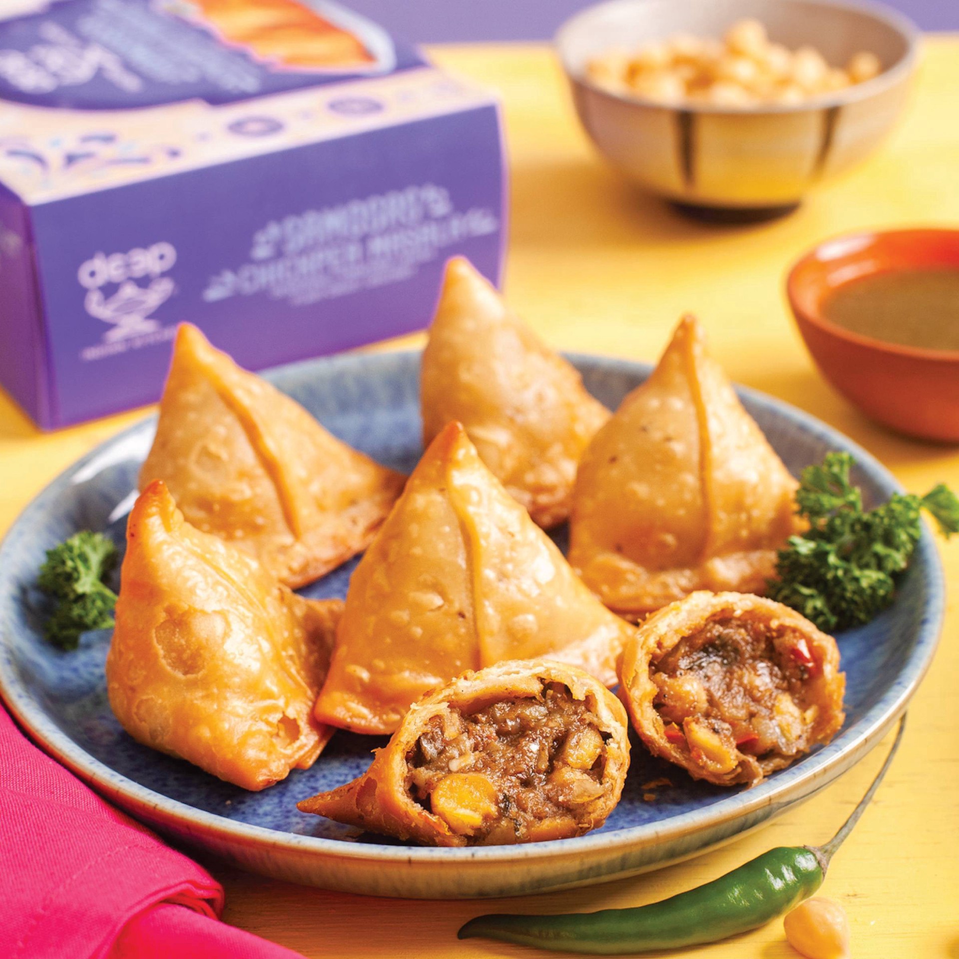 slide 5 of 5, Deep Samosas, Chickpea Masala, 12 oz