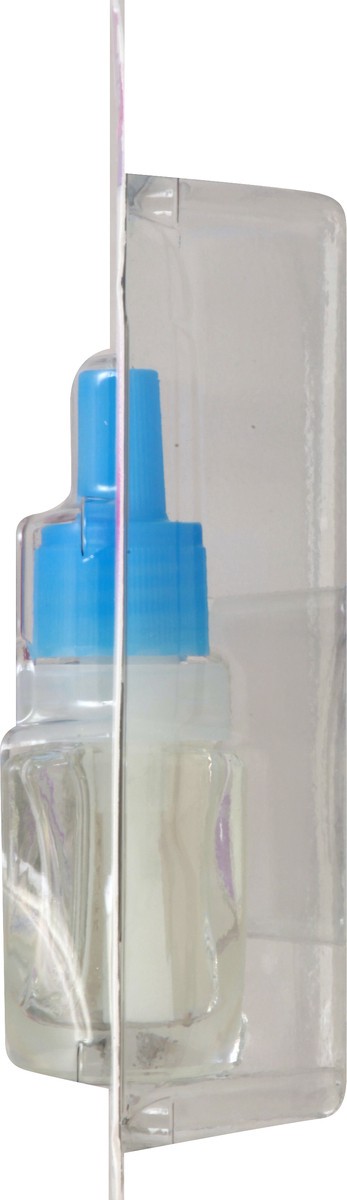 slide 9 of 12, Febreze Plug Lilac & Violet Scented Oil Refill 26 ml, 26 ml