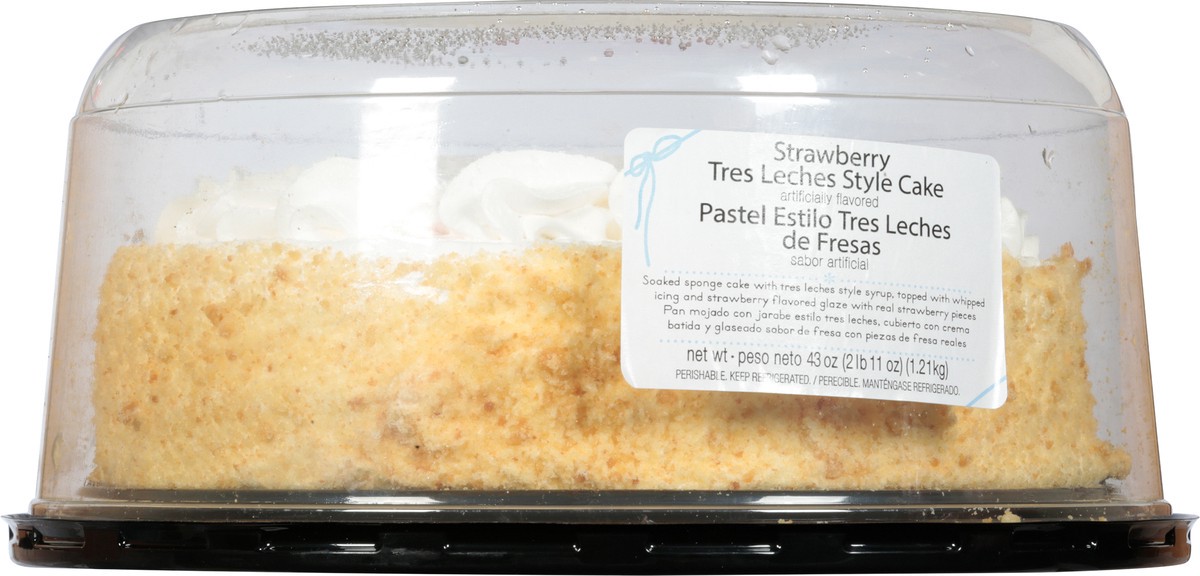 slide 1 of 1, Rich Products Tres Leches Style Strawberry Cake 43 oz, 43 oz