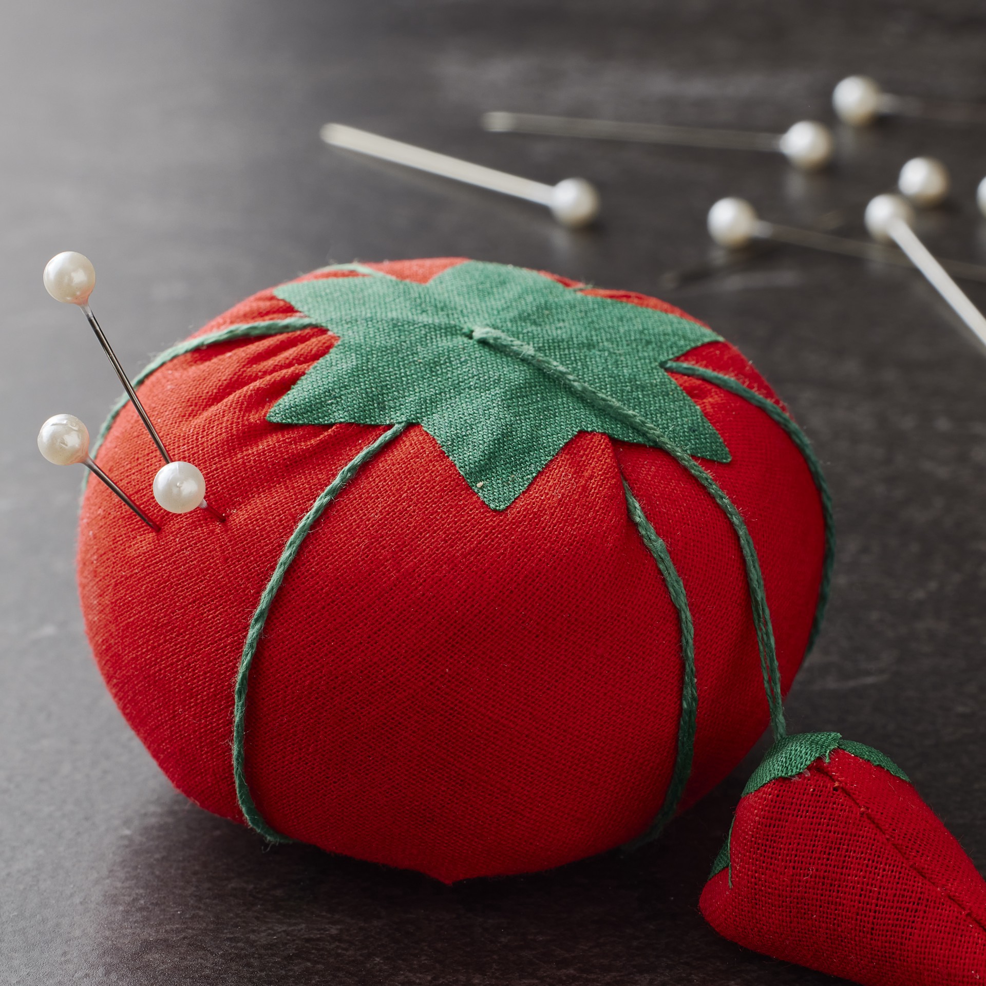 slide 3 of 3, Tomato Pin Cushion By Loops & Threads, 1 ct