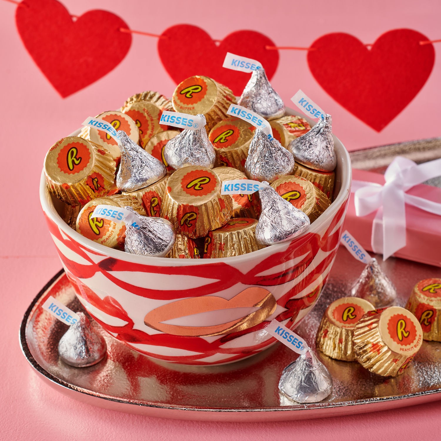 slide 7 of 8, HERSHEY'S and REESE'S Assorted Milk Chocolate, Valentine's Candy Gift Box, 6 oz, 6 oz