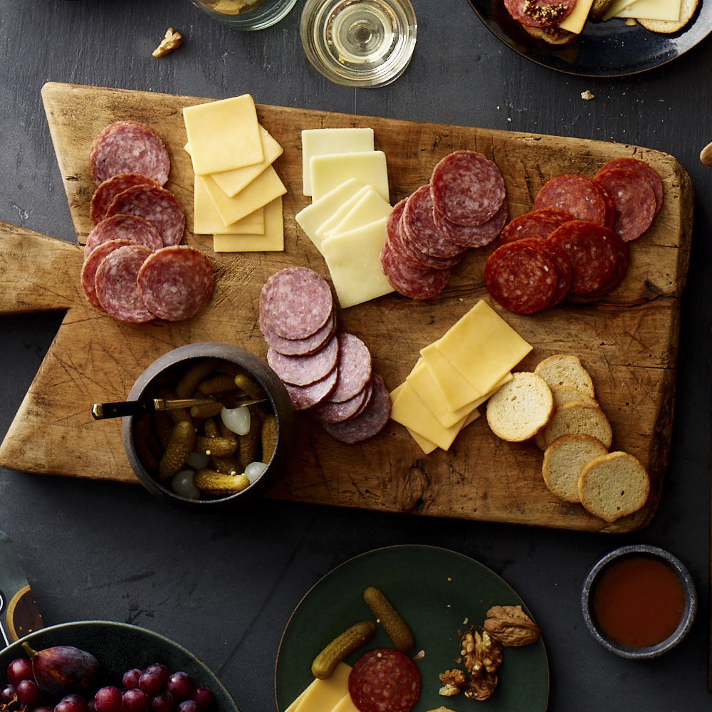 slide 6 of 6, Hillshire Farm Italian Dry Salame And Gouda Cheese Snack Plate, 
