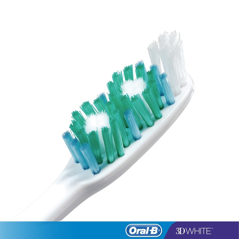 slide 3 of 6, Oral-B Vivid Whitening Manual Toothbrush, Soft, 2 Count, 2 ct