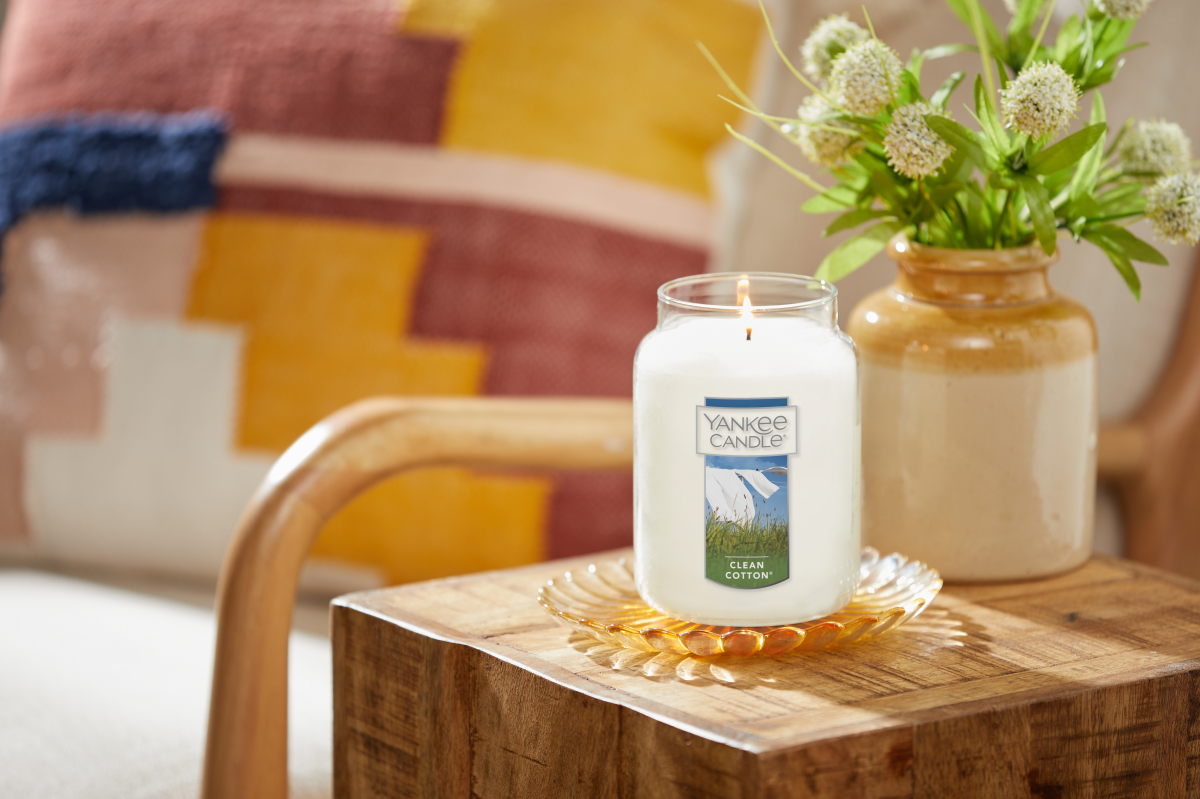 slide 3 of 4, Yankee Candle Clean Cotton Candle 1 ea, 1 ct