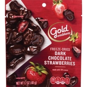 slide 1 of 1, CVS Gold Emblem Gold Emblem Freeze-Dried Dark Chocolate Strawberries, 1.7 Oz, 1.7 oz