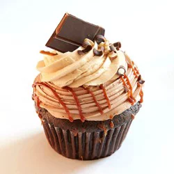 Jilly's Turtle Cheesecake Cupcake