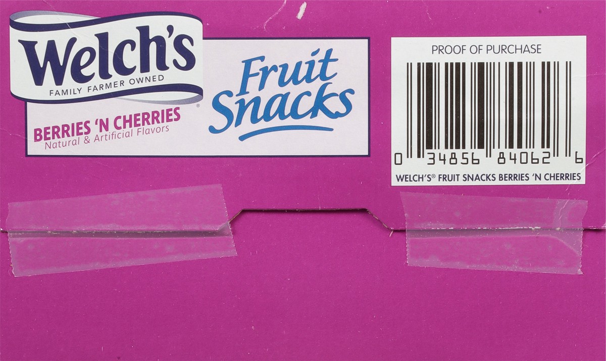 slide 6 of 9, Welch's Berries 'N Cherries Fruit Snacks Family Size 40 - 0.8 oz Pouches, 32 oz