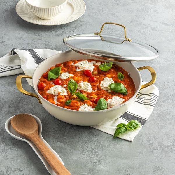 slide 1 of 1, Hy-Vee Seasons 5 Qt. Everyday Pan And Lid In Linen, 1 ct