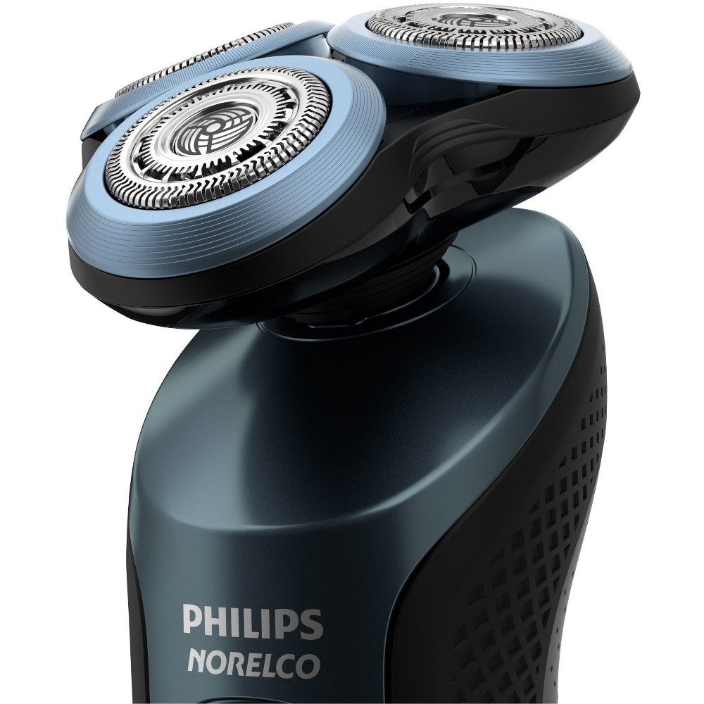 slide 5 of 7, Philips Norelco Series 6900 Wet & Dry Men's Rechargeable Electric Shaver - S6810/82, 1 ct