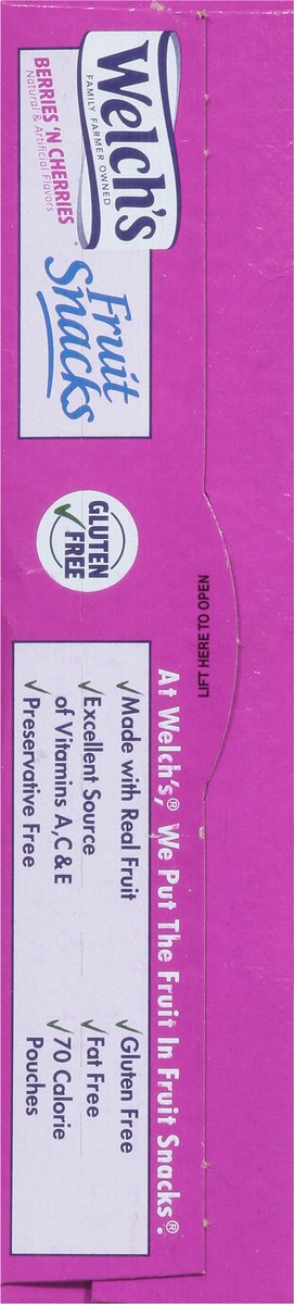 slide 8 of 9, Welch's Fruit Snacks, Berries 'N Cherries, 10 ct