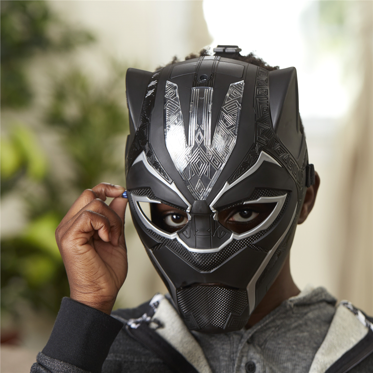 slide 4 of 6, Marvel Black Panther Vibranium Power FX Mask, 1 ct