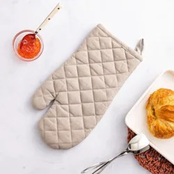 Hy-Vee Seasons Stonewash Oven Mitt In Chateau Gray