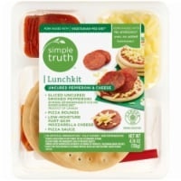 slide 1 of 1, Simple Truth Uncured Pepperoni & Cheese Pizza Rounds Lunch Kit, 4.16 oz