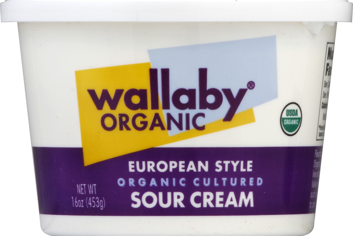 slide 3 of 3, Wallaby Organic Cultured Sour Cream, 16 oz
