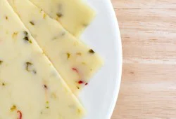 New Bridge Cheese Cracker Cuts Pepper Jack