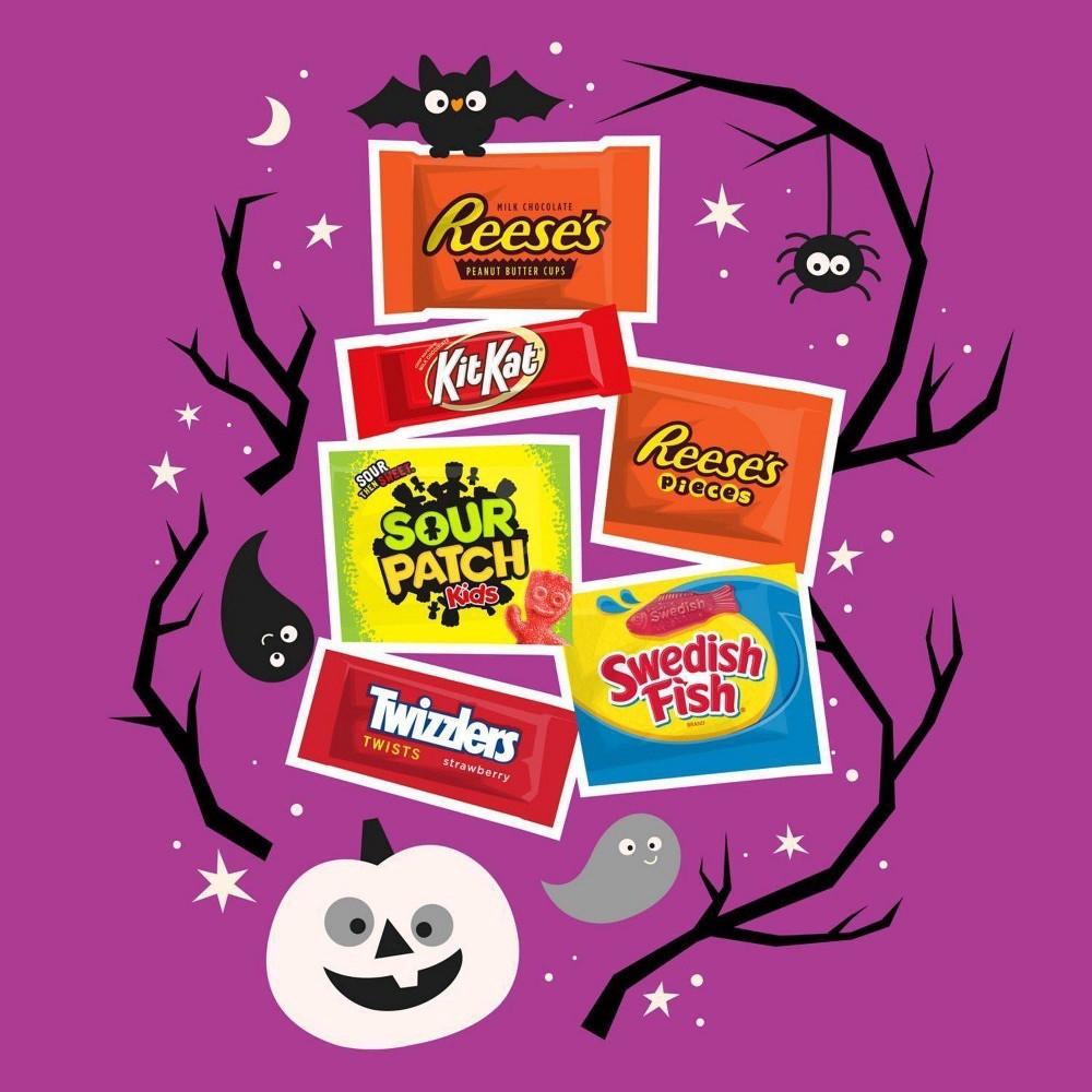 slide 3 of 6, Hershey's Halloween Chocolate & Sweets Variety Pack, 33.34 oz