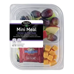 Taylor Farms Picnic in the Park Snack Tray - 5 oz