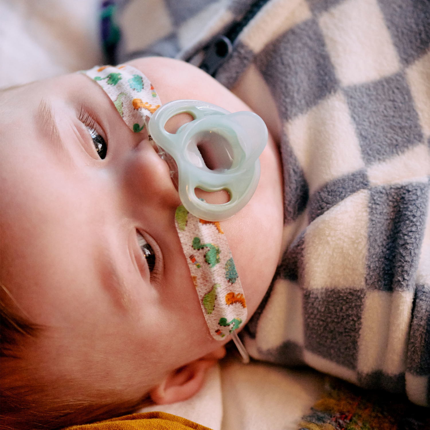 slide 2 of 3, Tommee Tippee Ultra-Light Silicone Pacifier 6-18m, 2 ct