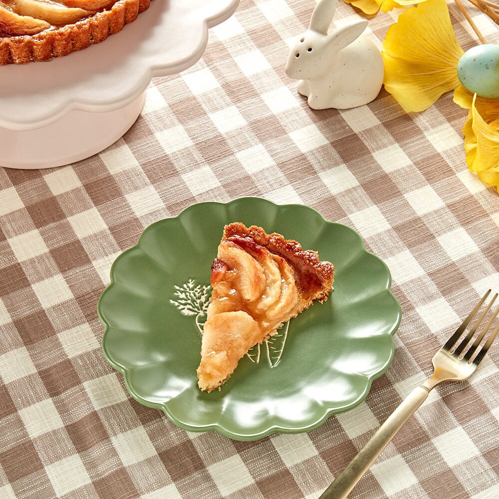 slide 2 of 4, SDS for HD Designs Scalloped Dessert Plate – Carrots, 7 in