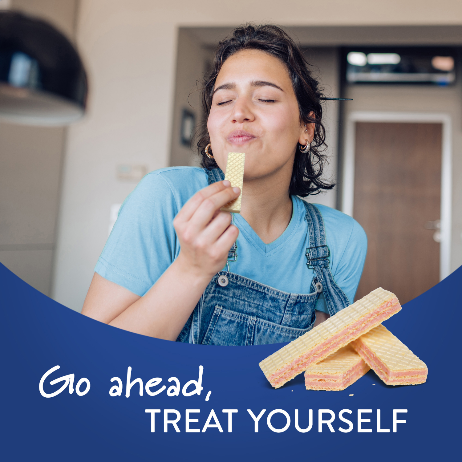 slide 4 of 7, Voortman Bakery Strawberry Wafers 10.6 oz, 10.6 oz