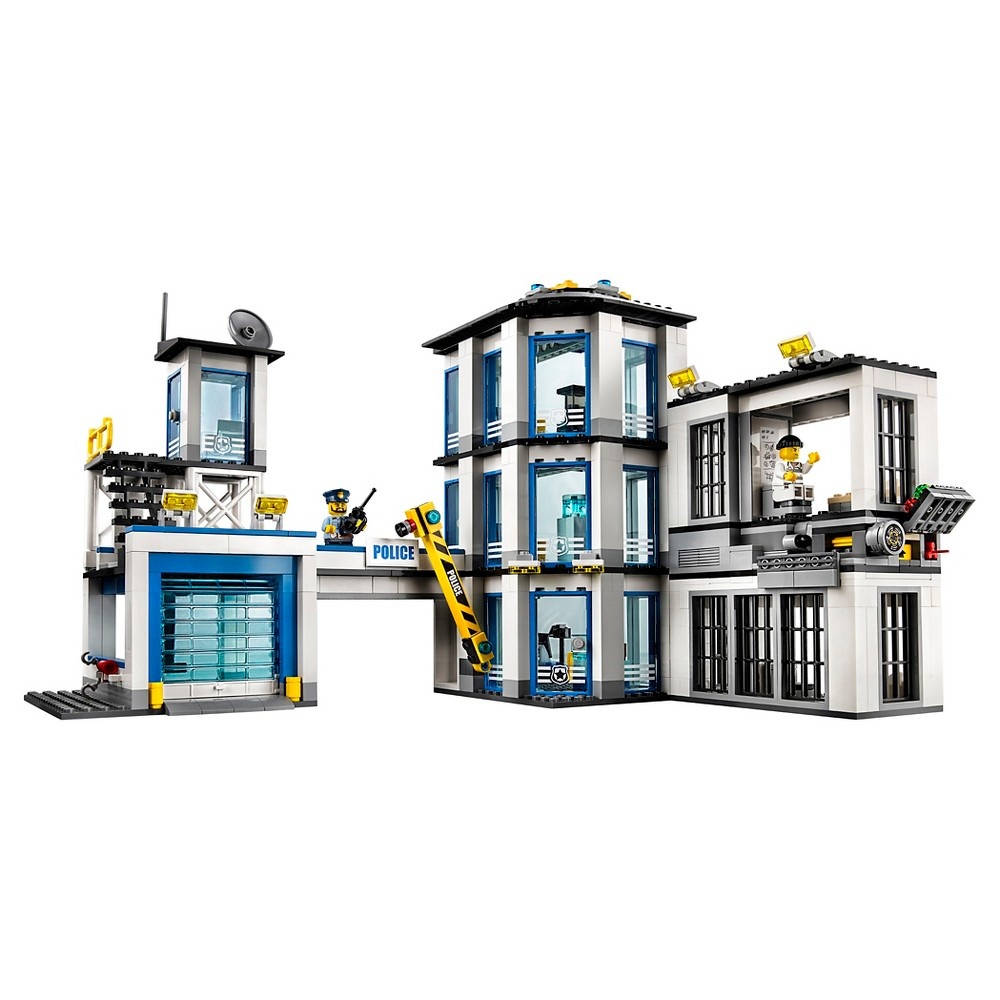 slide 18 of 25, LEGO City Police Police Station 60141, 1 ct