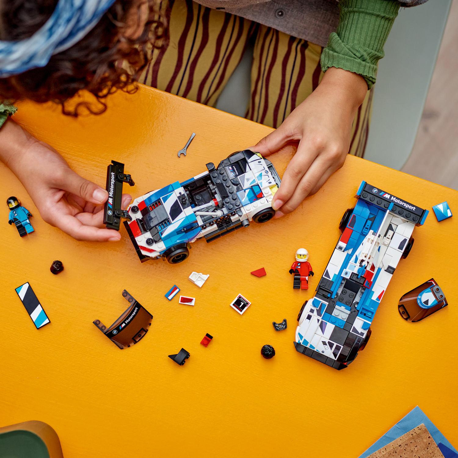 slide 6 of 6, LEGO Speed Champions BMW M4 GT3 & BMW M Hybrid V8 Race Cars 76922, 1 ct