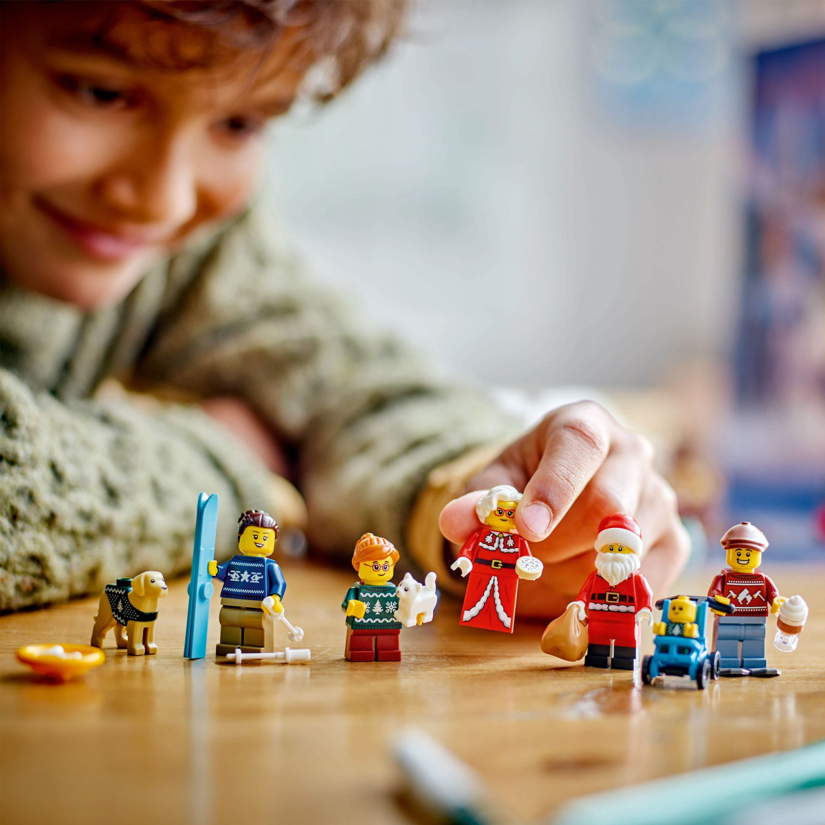 slide 21 of 21, LEGO City 2024 Advent Calendar with Miniature Christmas Figures 60436, 1 ct