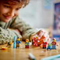slide 8 of 21, LEGO City 2024 Advent Calendar with Miniature Christmas Figures 60436, 1 ct