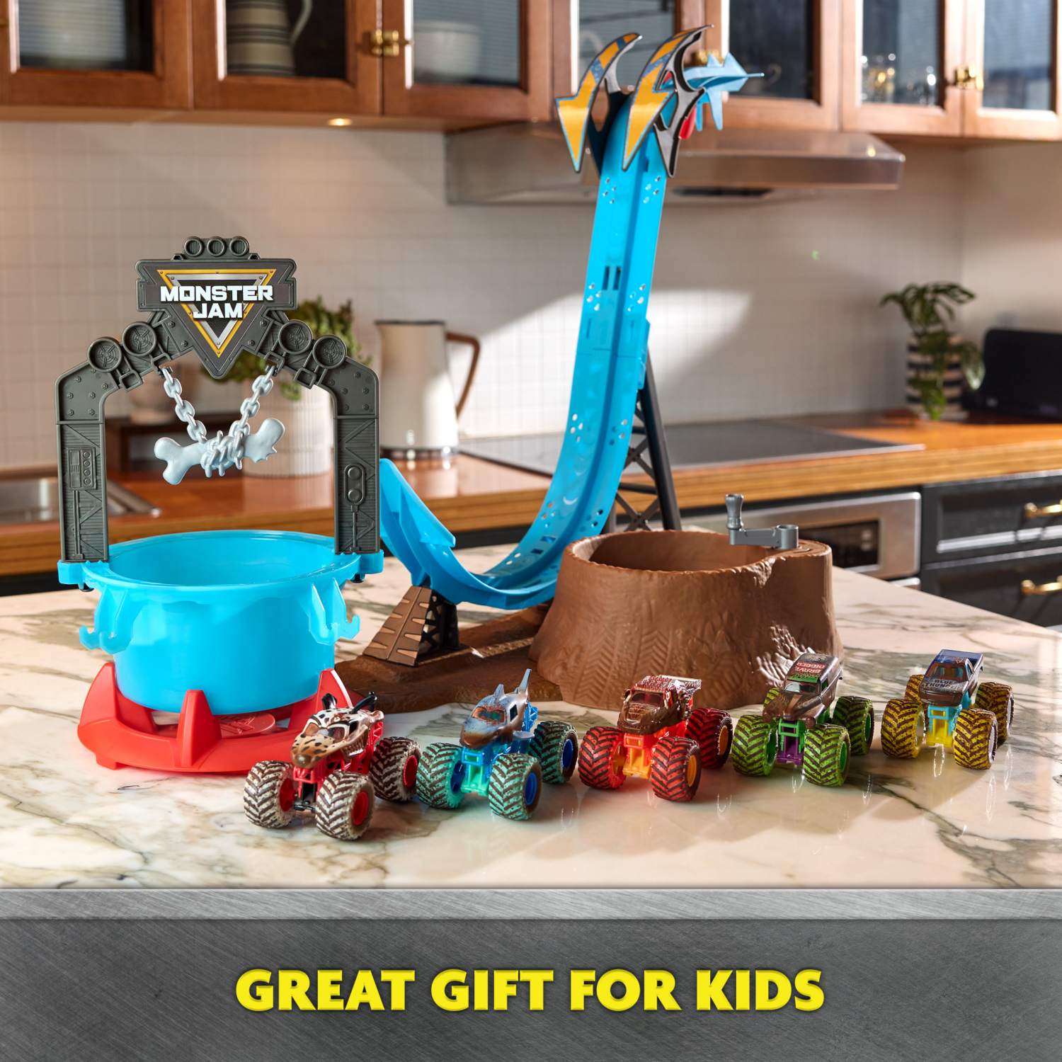 slide 5 of 8, Monster Jam Truck Wash Playset, 1 ct