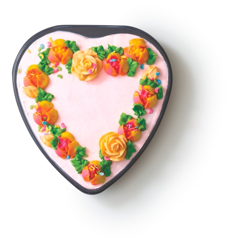 slide 1 of 1, Bakery Fresh Goodness White Heart Cake With Simply Satin Icing, 17 oz