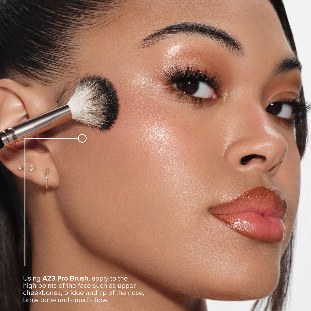 slide 5 of 10, Anastasia Beverly Hills Glow Seeker Champagne Gold Powder Highlighter Ethereal, 