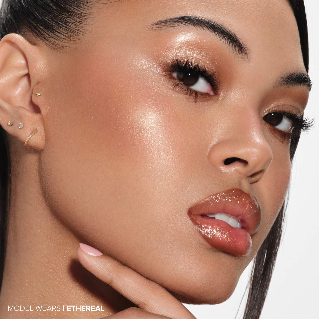 slide 7 of 10, Anastasia Beverly Hills Glow Seeker Champagne Gold Powder Highlighter Ethereal, 