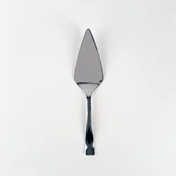 Dash of That Brin Cake Server