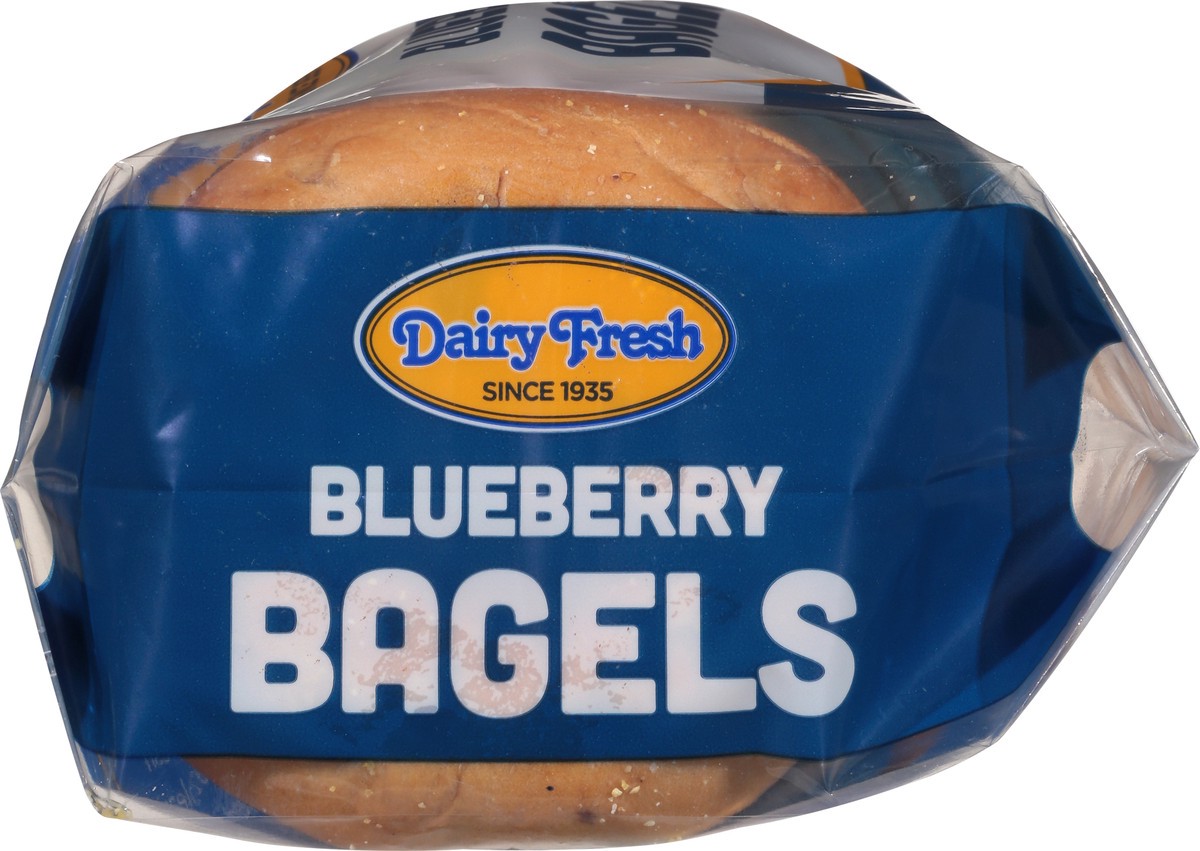 slide 4 of 9, Dairy Fresh Bagels Blueberry 5 Ct 14.5O, 14.5 oz