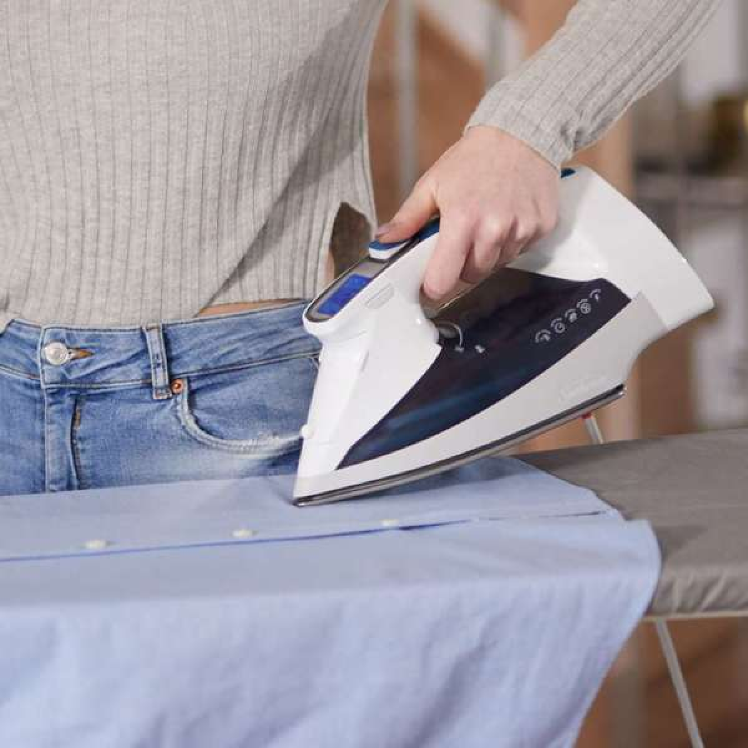 slide 5 of 5, Sunbeam Digital Retractable Iron, 1 ct