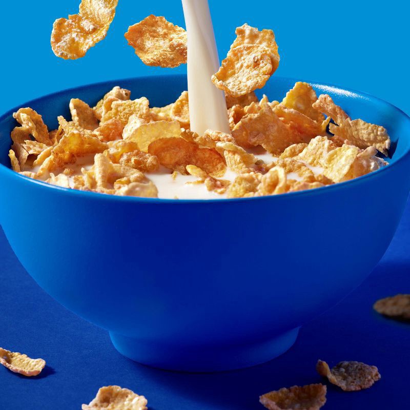 slide 4 of 7, Frosted Flakes Kellogg's Frosted Flakes Breakfast Cereal, Kids Cereal, Family Breakfast, Original, 12oz Box, 1 Box, 12 oz